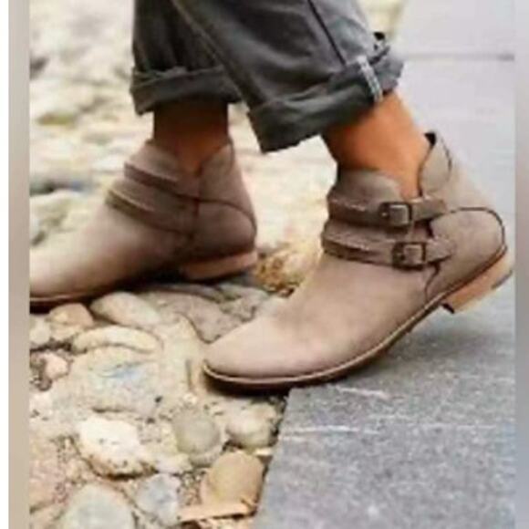 Free People Tan Distressed Braeburn Split Shaft Double Buckle Ankle Boots 39 - Picture 1 of 7